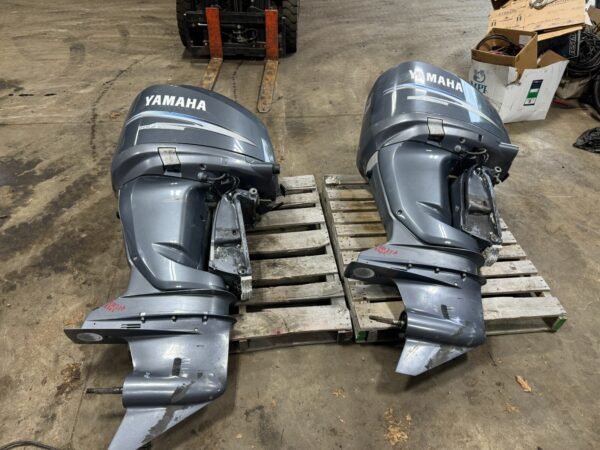 Pair 2004 Yamaha 250 hp F250 4-Stroke