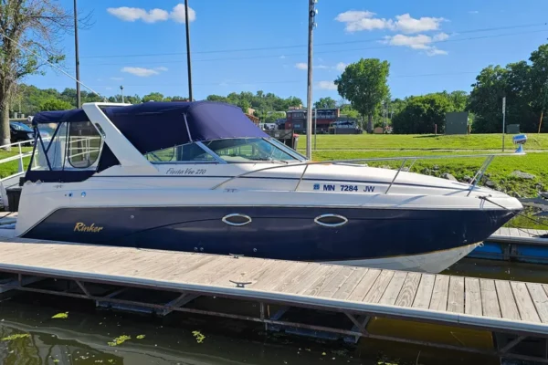 2003 Rinker Fiesta Vee 270 - Image 2