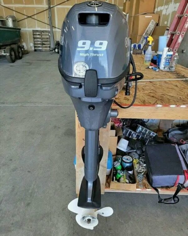 Yamaha 9.9 hp 4 stroke outboard motor