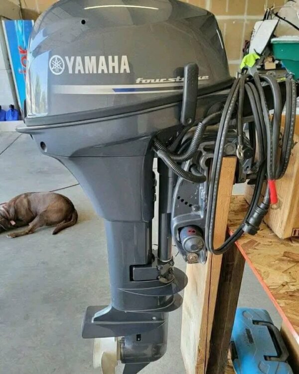 Yamaha 9.9 hp 4 stroke outboard motor - Image 3