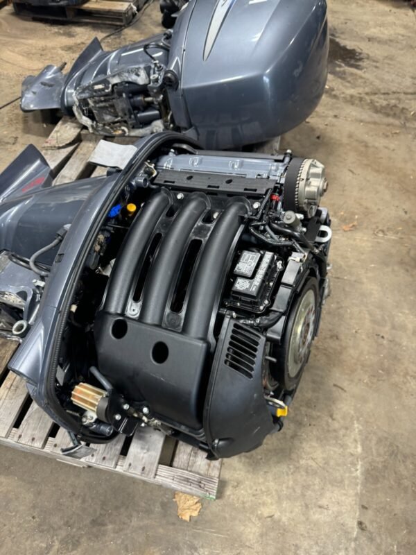 Pair 2004 Yamaha 250 hp F250 4-Stroke - Image 4