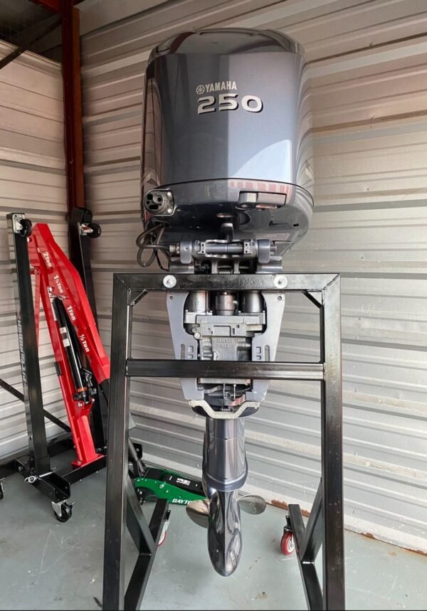 Yamaha F 250 outboard motor