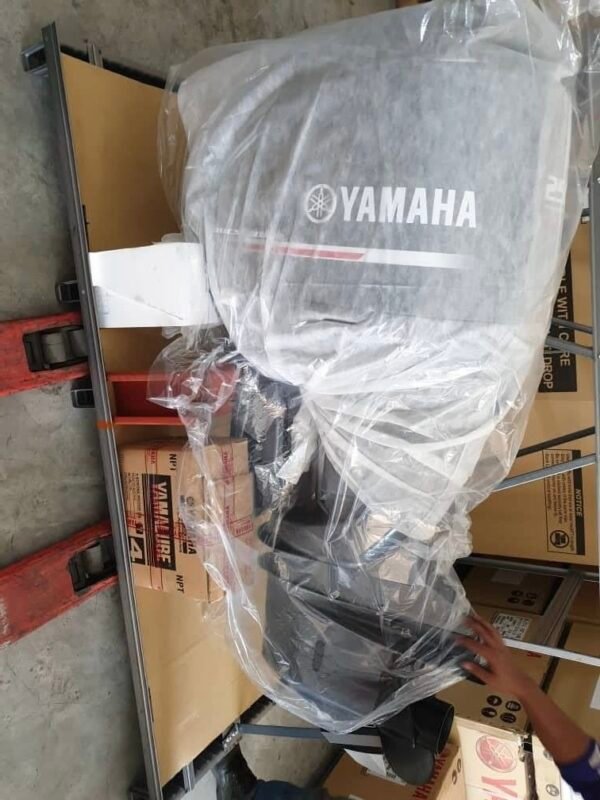 Yamaha 250 HP 2022 4-Stroke Outboard Motor - Image 4
