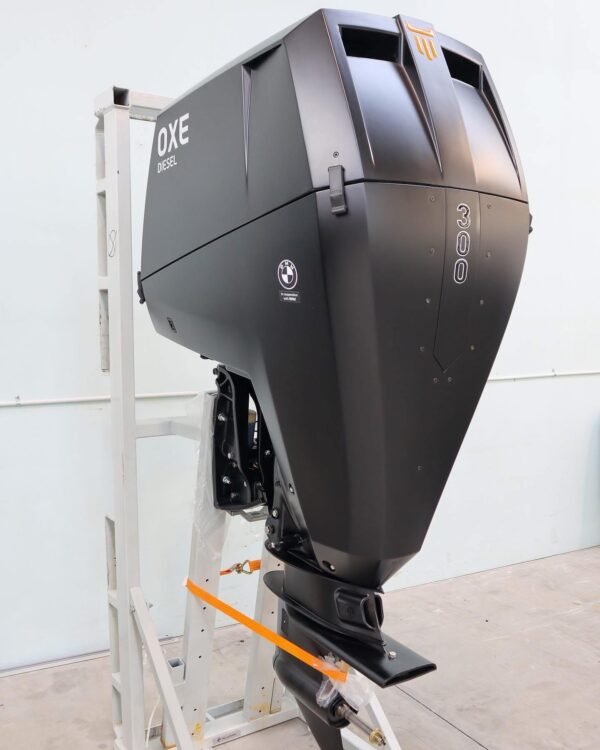 OXE 300 HP Diesel Outboard - Image 3